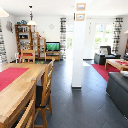Haus Inselwind - Doppelhaushalfte Prázdninový dům Baabe