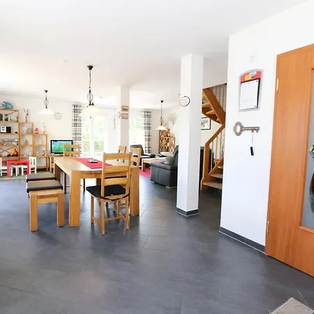 Haus Inselwind - Doppelhaushalfte Prázdninový dům Baabe
