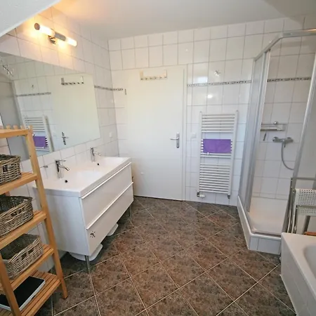 Haus Inselwind - Doppelhaushalfte Prázdninový dům Baabe